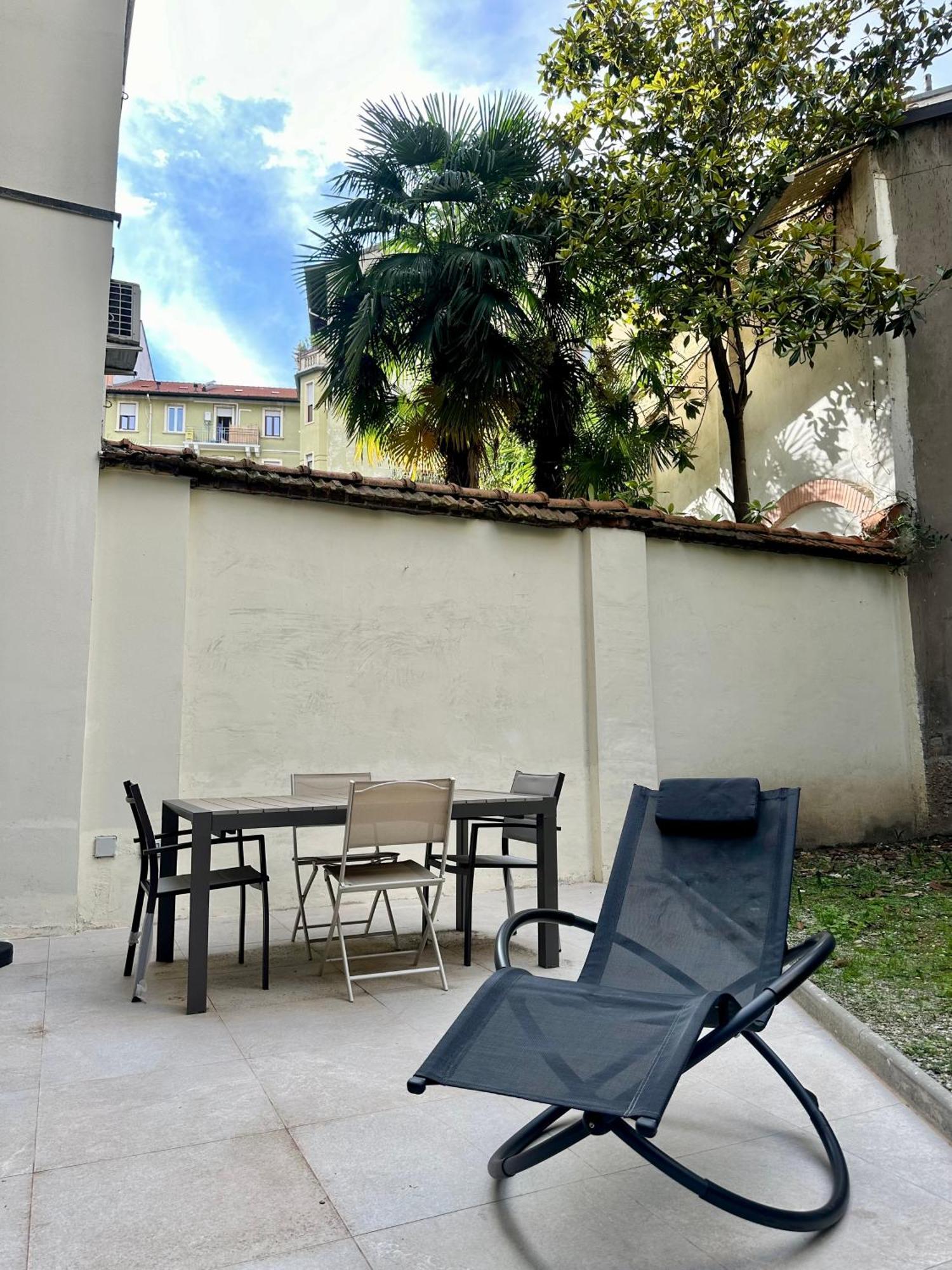 Lr Deluxe Apartments - Porta Venezia - Bilocale Con Giardino Privato Mailand Exterior foto
