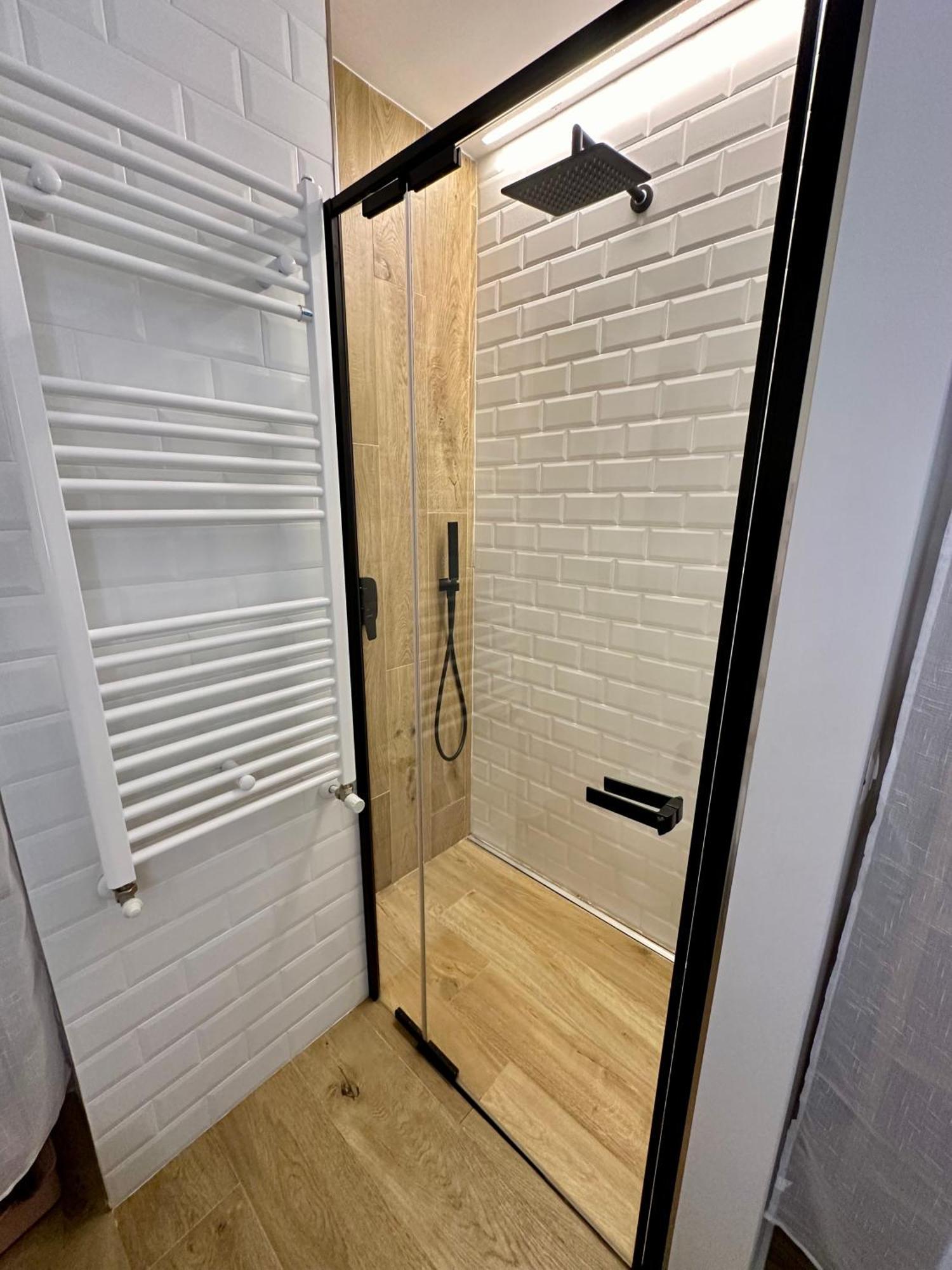 Lr Deluxe Apartments - Porta Venezia - Bilocale Con Giardino Privato Mailand Exterior foto