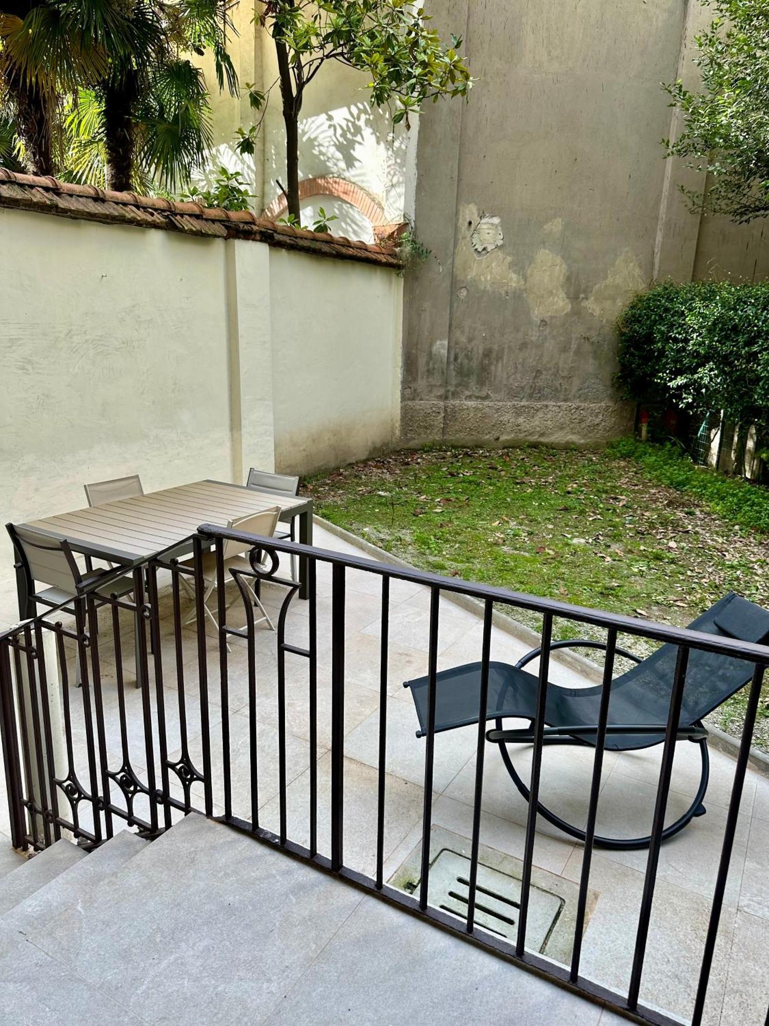 Lr Deluxe Apartments - Porta Venezia - Bilocale Con Giardino Privato Mailand Exterior foto