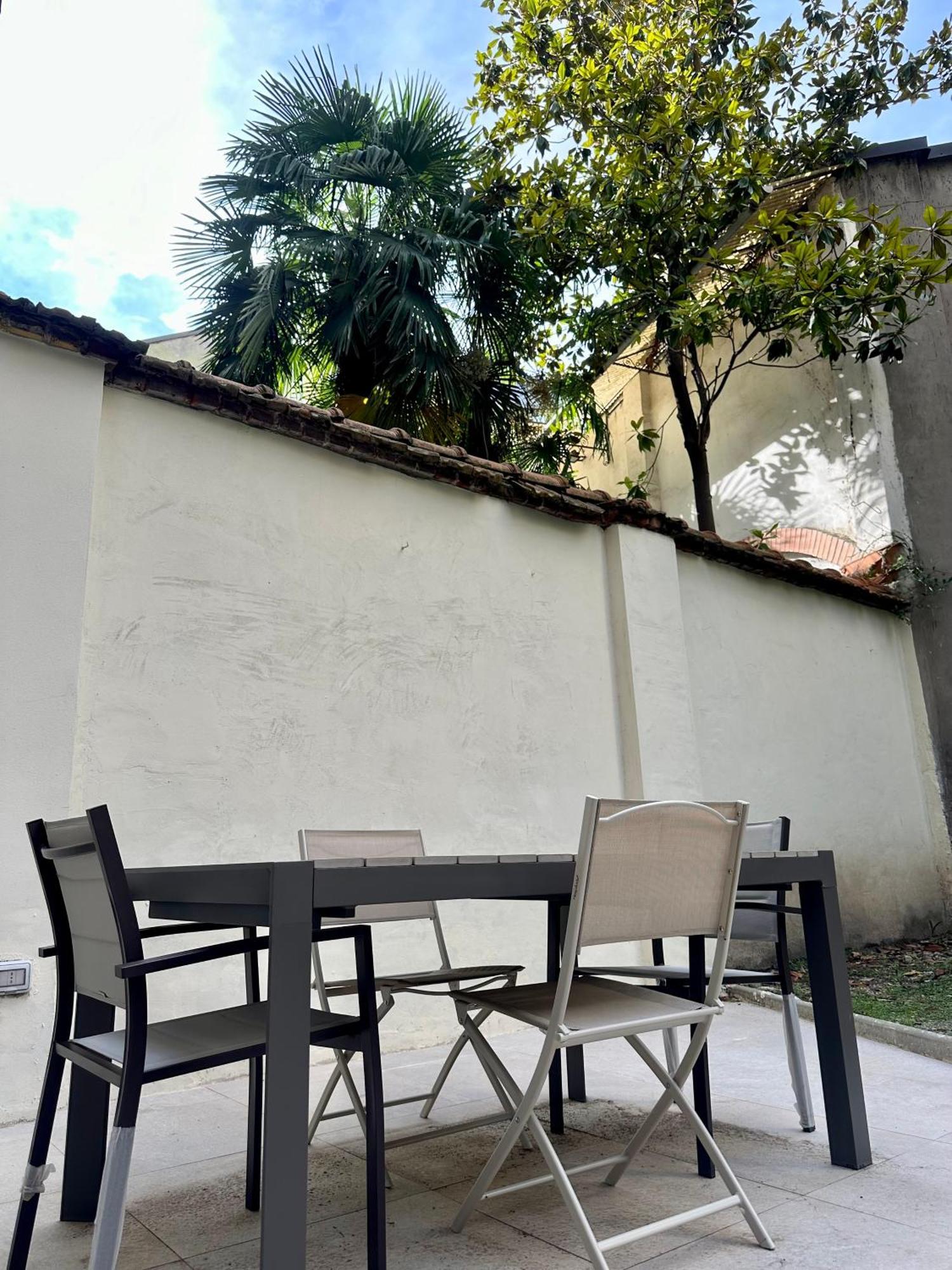 Lr Deluxe Apartments - Porta Venezia - Bilocale Con Giardino Privato Mailand Exterior foto